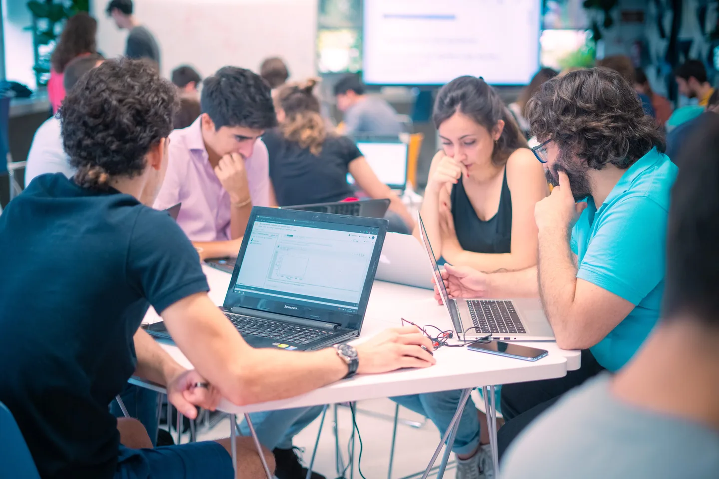 young group learning artificial intelligence